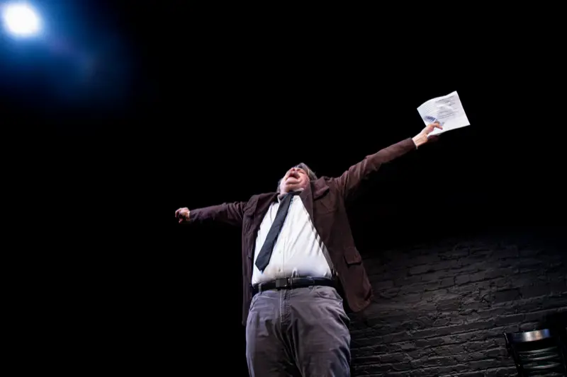 Etch A Sketch performing at DC Sketchfest 2025